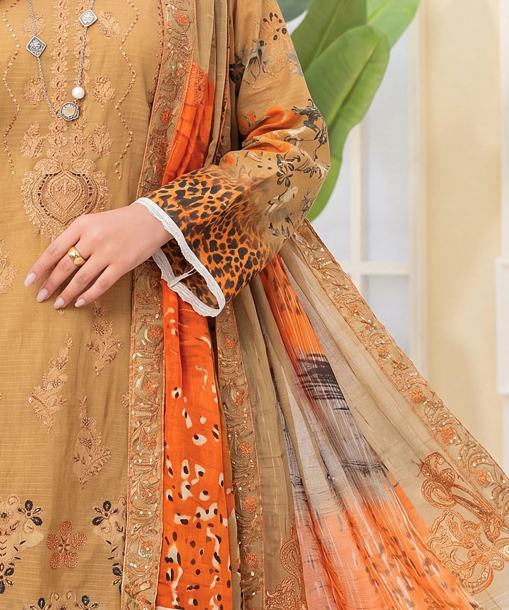 Peru Unstitched 3PC Suit Dupatta Pattern Detail