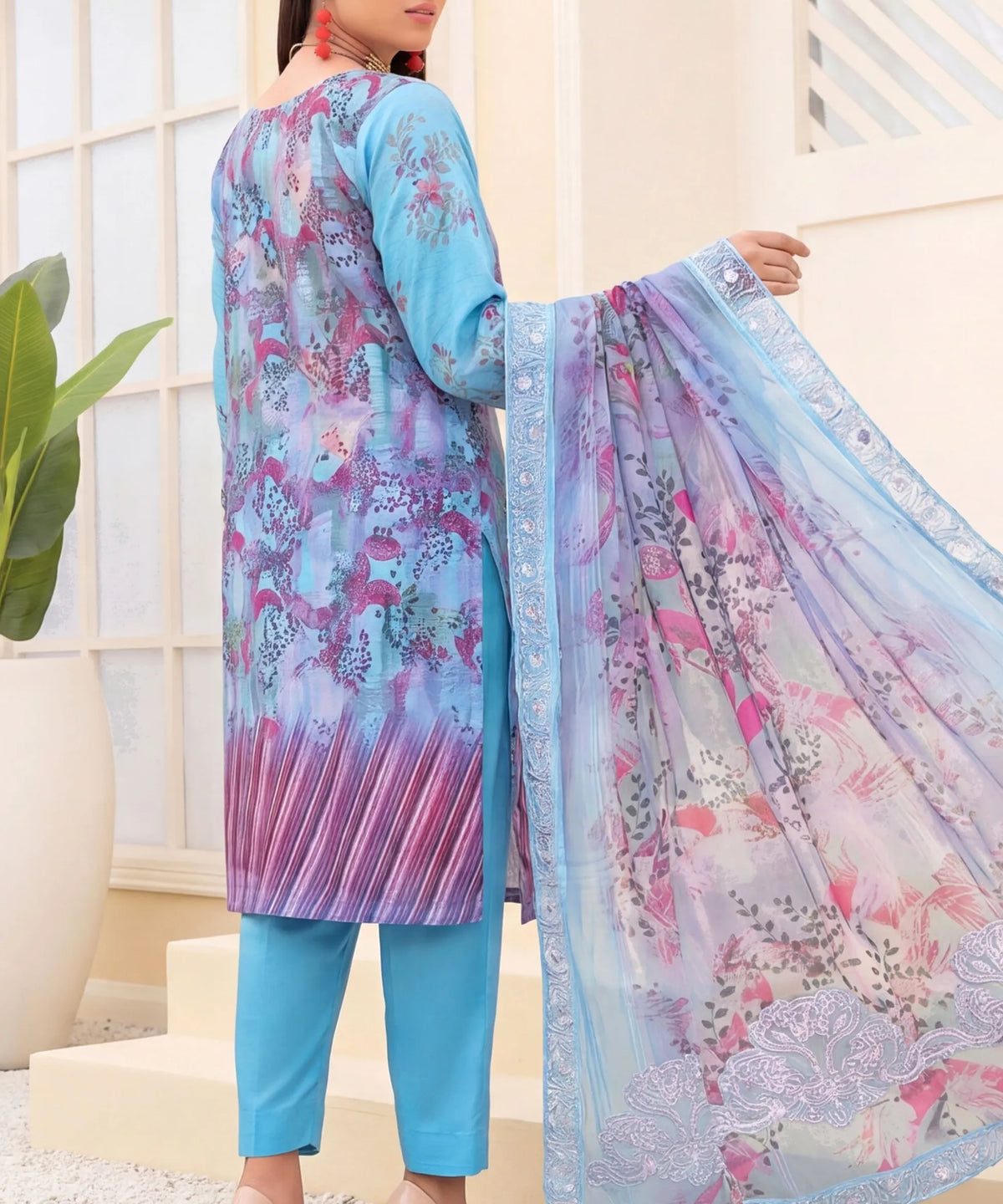 Sky Blue Unstitched 3PC Suit Dupatta Pattern Detail