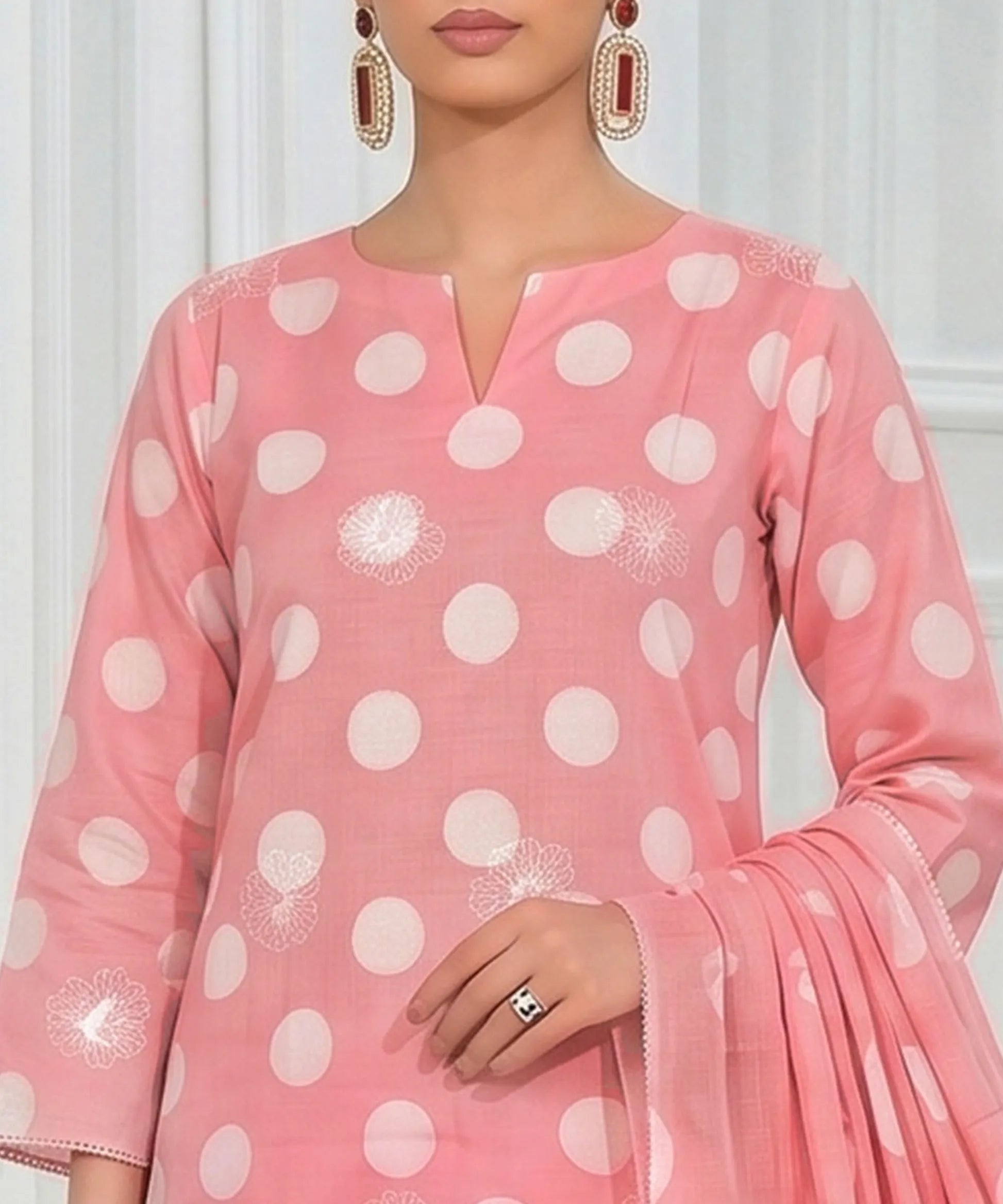 Light Pink Unstitched 3PC Suit Dupatta Pattern Detail