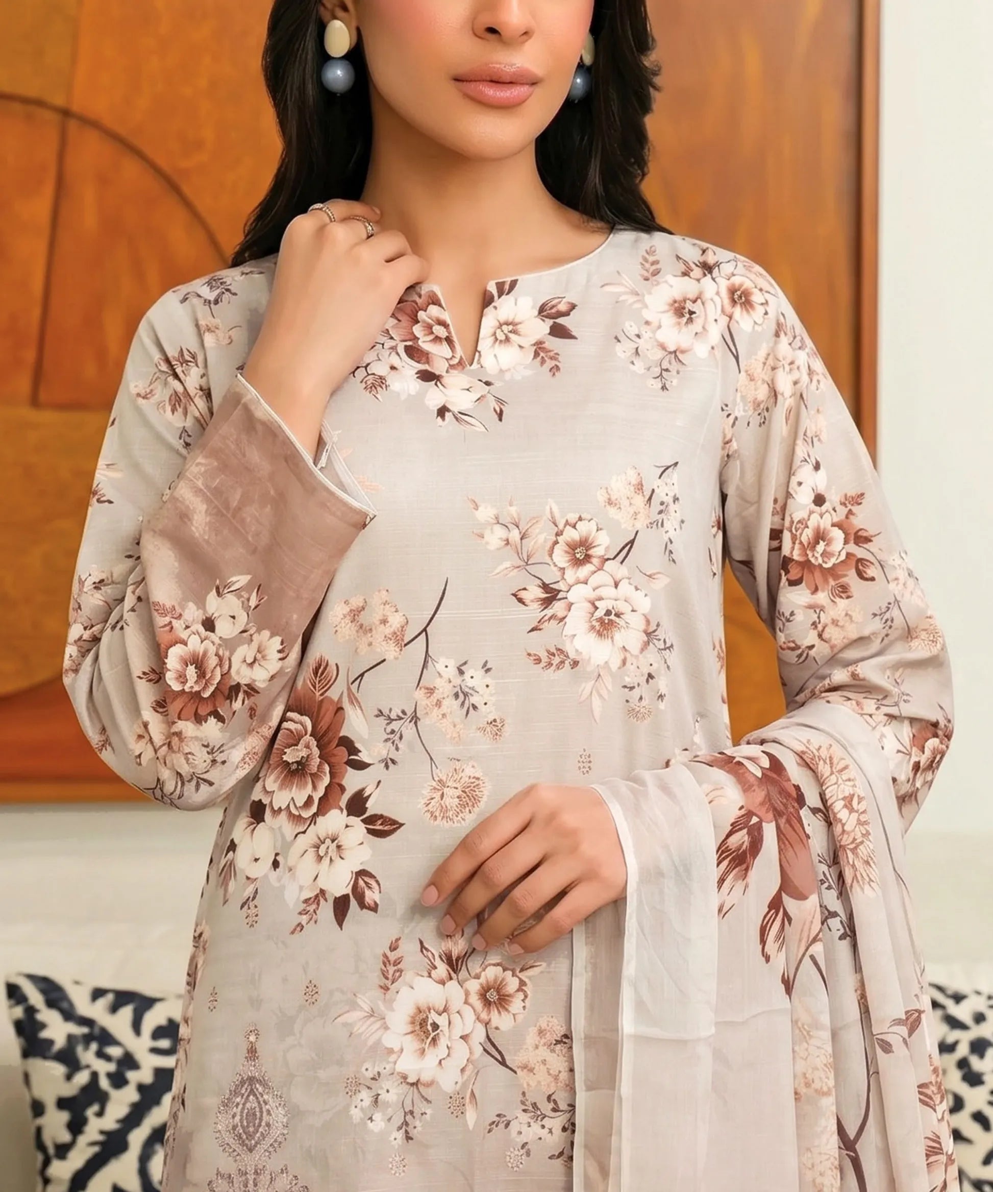 Multicolor Unstitched 3PC Suit Dupatta Pattern Detail